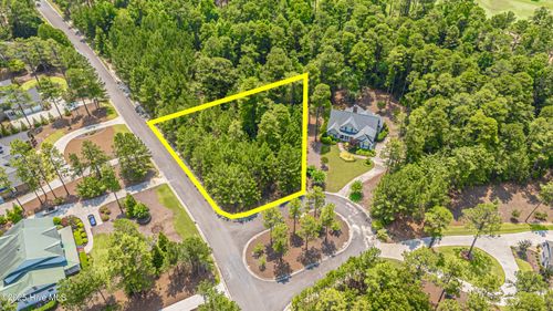 9 Middlebury Rd, Pinehurst, NC, 28374-9241 | Card Image