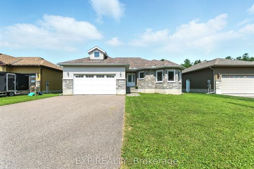 519 Coleraine Dr, Renfrew, ON, K7V1X3 | Card Image
