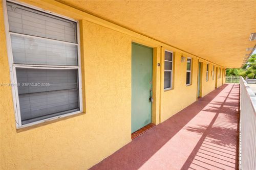 apt-28-4081 N Dixie Hwy, Oakland Park, FL, 33334-3064 | Card Image