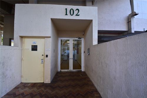 501-102 Sw 6th Ave, Miami, FL, 33130-1494 | Card Image