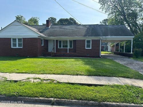 302 N Main St, Robersonville, NC, 27871-9393 | Card Image