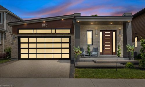 186 Timber Trail Rd, Elmira, ON, N3B0E4 | Card Image