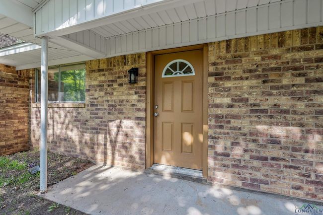 1621 &amp; 1627 Baseball Loop, House other with 5 bedrooms, 3 bathrooms and null parking in Diana TX | Image 5