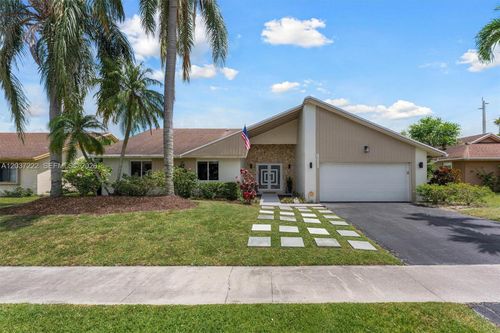 8211 Nw 52nd Ct, Lauderhill, FL, 33351-4907 | Card Image