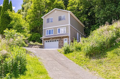 295 Victor Rd, Fairport, NY, 14450-9522 | Card Image