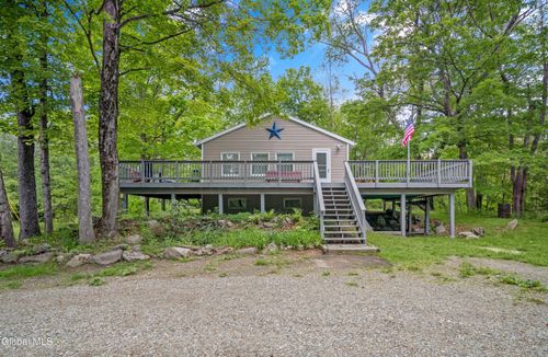 633 Moore Hill Rd, Stephentown, NY, 12168-3514 | Card Image