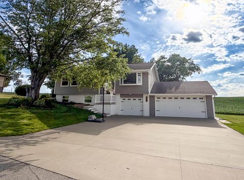 705 6th St, Union, IA, 50258-8098 | Card Image
