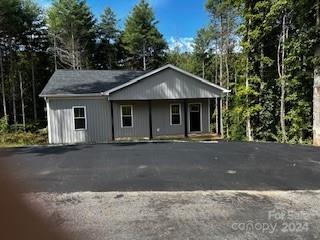 River Ridge Ln, Hickory, NC 28601