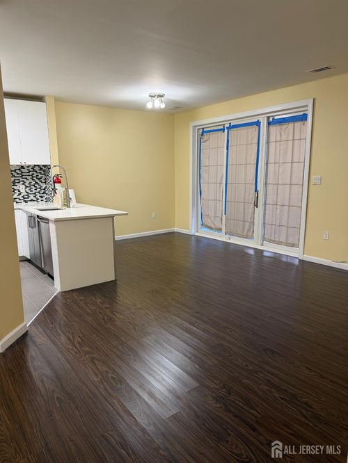 5061 Beech Ct, MONMOUTH JUNCTION, NJ, 08852-2128 | Card Image