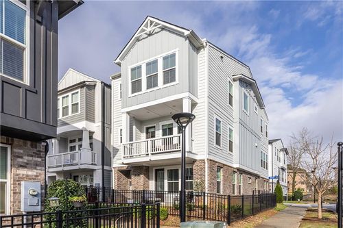 102 Wilburn Ln, Decatur, GA, 30030-2373 | Card Image