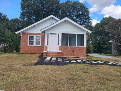 209 Blair Mill Road, House other with 3 bedrooms, 1 bathrooms and null parking in Belton SC | Image 1