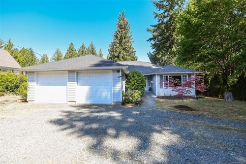 7730 Vivian Way, Fanny Bay, BC, V0R2W0 | Card Image