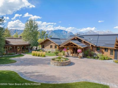 Elegant home with full Teton views and amazing guest house | Image 1