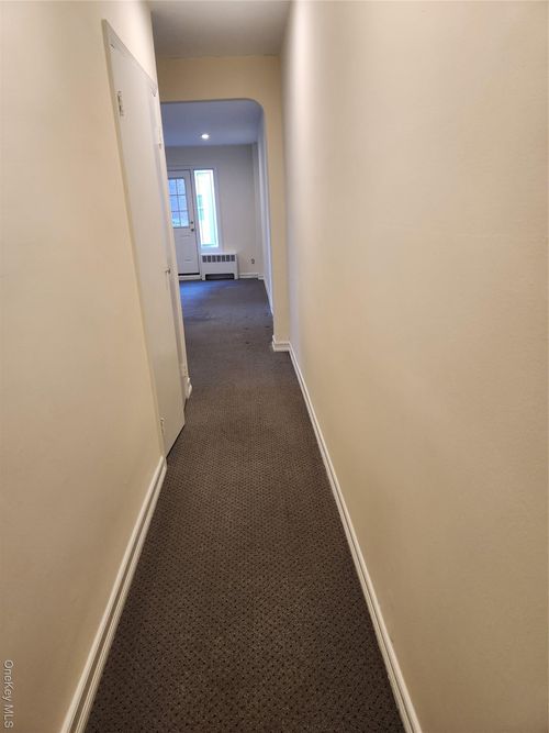 apt-b4-285 Central Ave, Lawrence, NY, 11559-1575 | Card Image