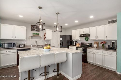 8449 E Hodgman Pl, Tucson, AZ, 85747-5710 | Card Image