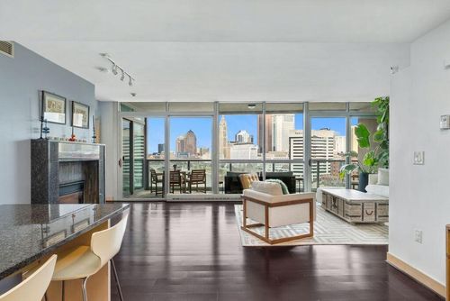 1220-1 Miranova Pl, Columbus, OH, 43215-5072 | Card Image