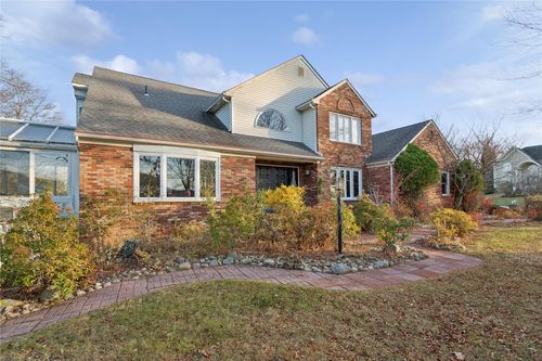 1 Kohut St, Pomona, NY, 10970-3721 | Card Image