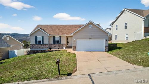 2162 Oakglen St, Imperial, MO, 63052-4369 | Card Image