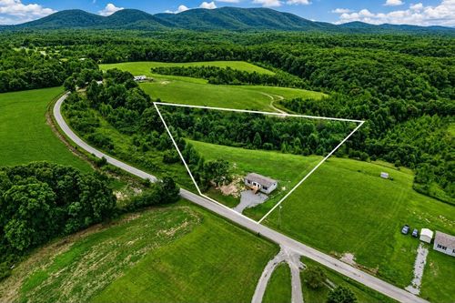 3021 Pea Ridge Rd, Liberty, TN, 37095-9246 | Card Image
