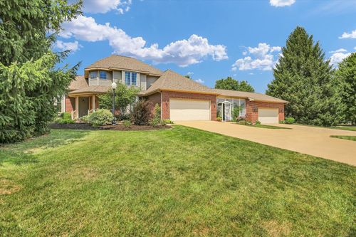 2404 Fogel Rd, Mahomet, IL, 61853-9493 | Card Image