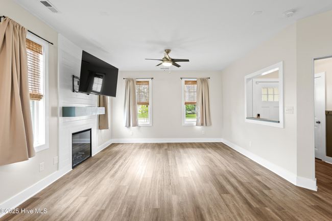 712 Ashley Meadow Ln, House other with 3 bedrooms, 2 bathrooms and 2 parking in Jacksonville NC | Image 6