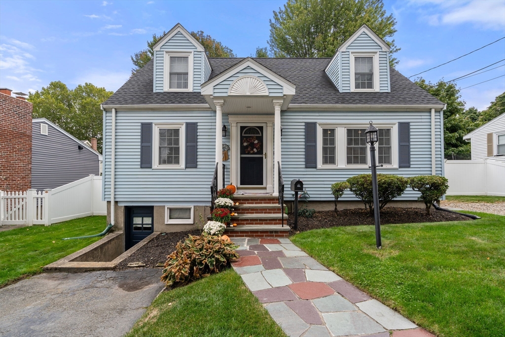 Webster St, Watertown, MA 02472