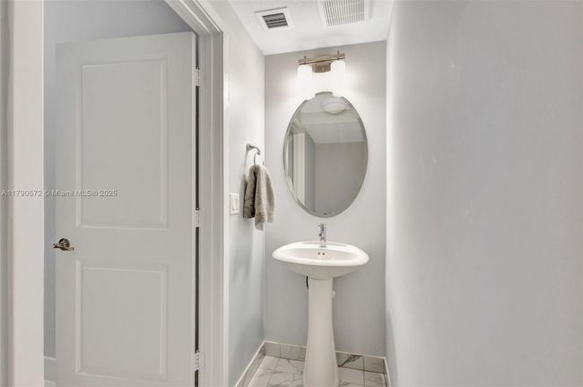 4921 Pointe Midtown Way, Townhouse with 3 bedrooms, 3 bathrooms and null parking in Palm Beach Gardens FL | Image 25