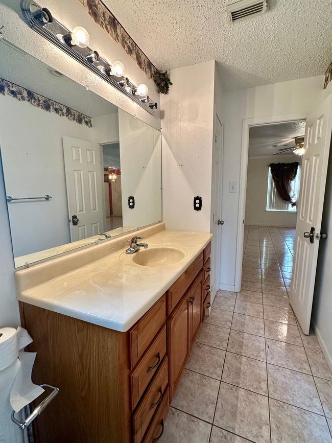 6206 Antha St, House other with 3 bedrooms, 2 bathrooms and null parking in Houston TX | Image 13