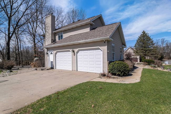 7926 Forest Creek Ct, House other with 3 bedrooms, 3 bathrooms and null parking in Whitmore Lake MI | Image 23