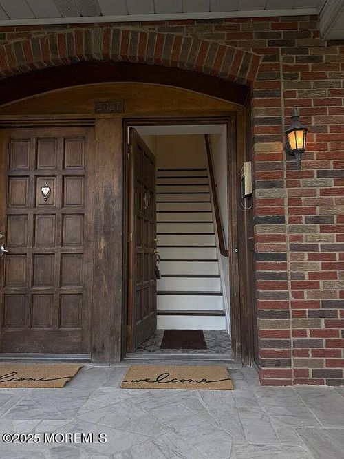 2037 Westfield Ave, Scotch Plains, NJ, 07076-1811 | Card Image