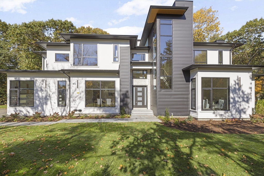 Winchester Dr, Lexington, MA 02420