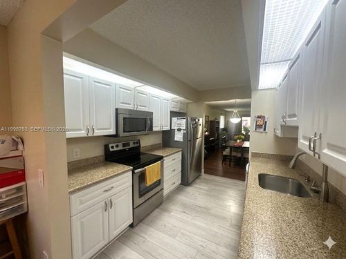 101c-1600 Sw 127th Way, Pembroke Pines, FL, 33027-2156 | Card Image