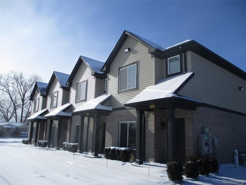 149 Spring St, Romeo, MI, 48065-5283 | Card Image