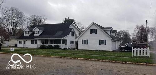 614 Main St, Farmersburg, IN, 47850-7100 | Card Image