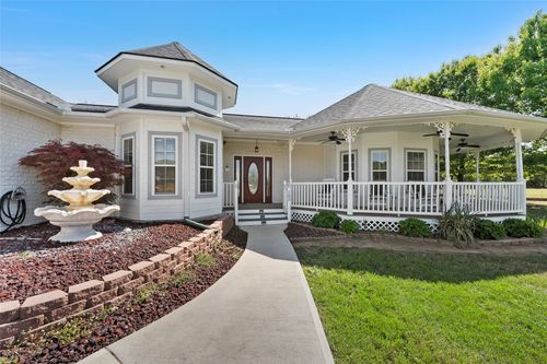 102 Palmer Dr, Comanche, TX, 76442-9294 | Card Image