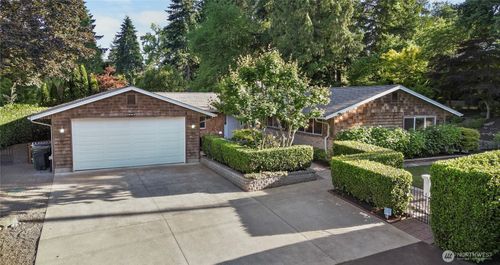 7979 Ne 28th St, Medina, WA, 98039-1559 | Card Image