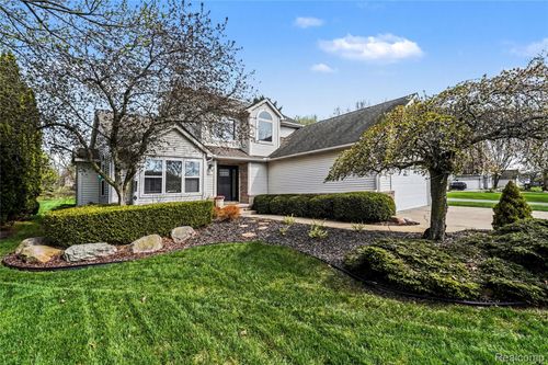 16399 E Horseshoe Trl, Linden, MI, 48451-8976 | Card Image