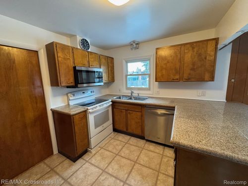 207 Wilson St, Ypsilanti, MI, 48197-4505 | Card Image