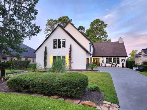 38 Fairway Park, Montgomery, TX, 77356-8377 | Card Image