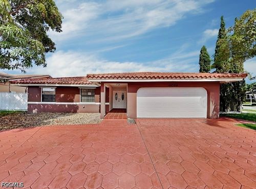 1080 Nw 128th Court, Miami, FL, 33182 | Card Image