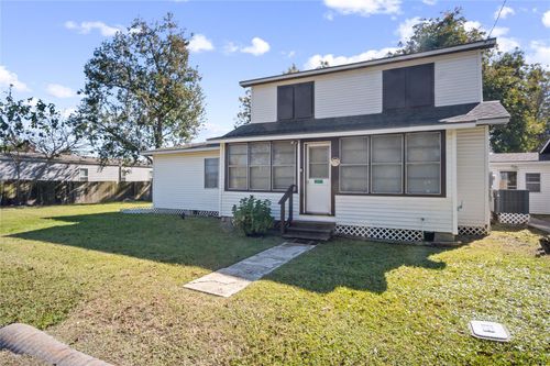 1977 E 7th St, High Island, TX, 77623 | Card Image