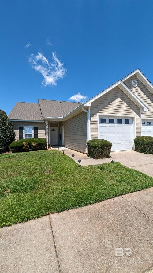 300-2651 S Juniper St, Foley, AL, 36535-9205 | Card Image