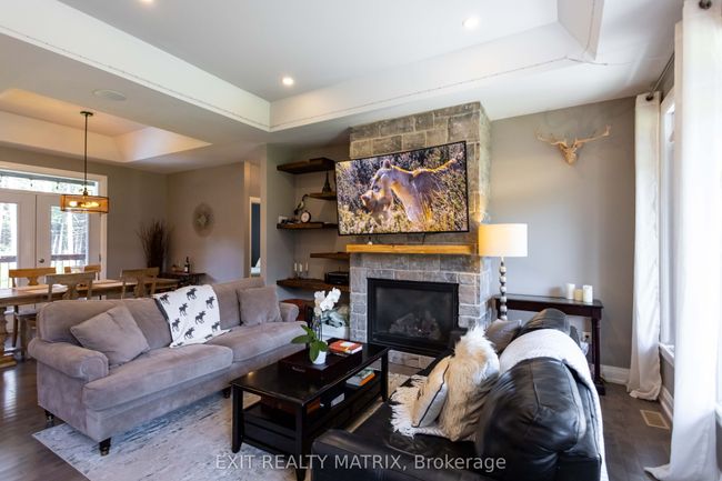 2070 8 Th Line Rd, House other with 5 bedrooms, 4 bathrooms and 8 parking in Metcalfe ON | Image 6