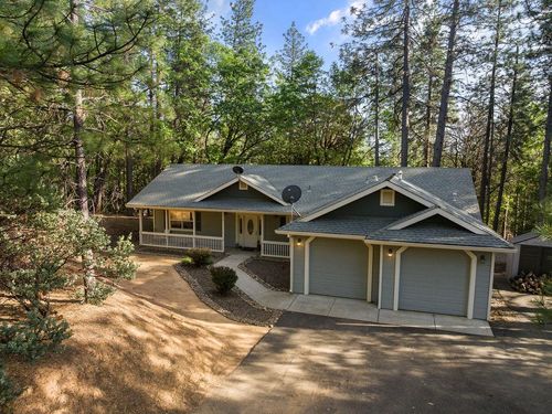 6221 Pine Needle Lane, Placerville, CA, 95667 | Card Image