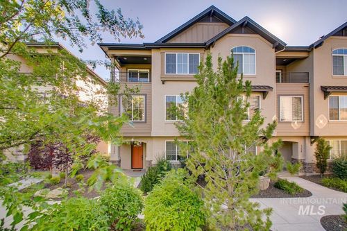 3242 E Front Runner Ln, Boise, ID, 83716-7097 | Card Image
