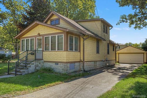 419 John M Ave, Clawson, MI, 48017-1515 | Card Image
