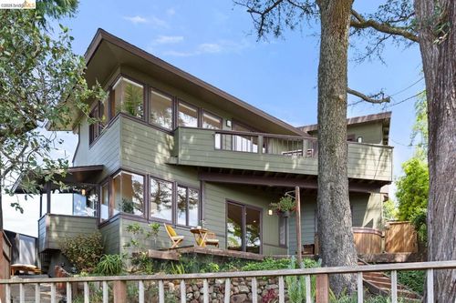 1085 Creston Rd, Berkeley, CA, 94708-1217 | Card Image