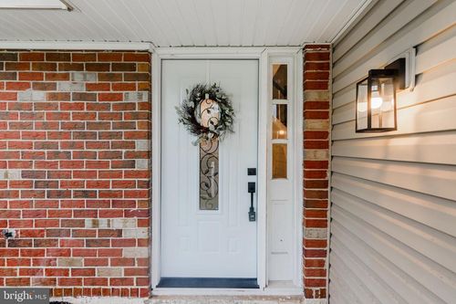 525 Old Mill Rd, MILLERSVILLE, MD, 21108-1327 | Card Image