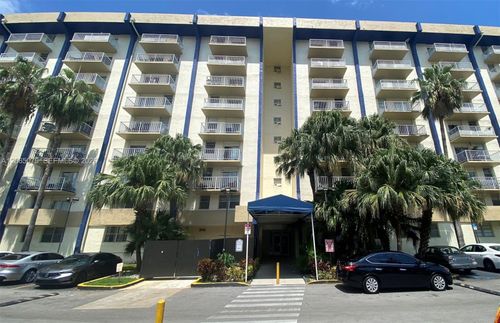 608w-801 Nw 47th Avenue, Miami, FL, 33126 | Card Image