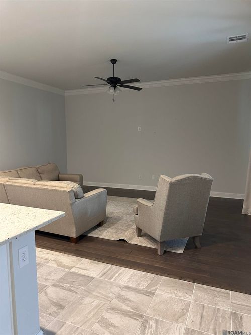 8897 Dalwood Dr, Denham Springs, LA, 70726-6753 | Card Image